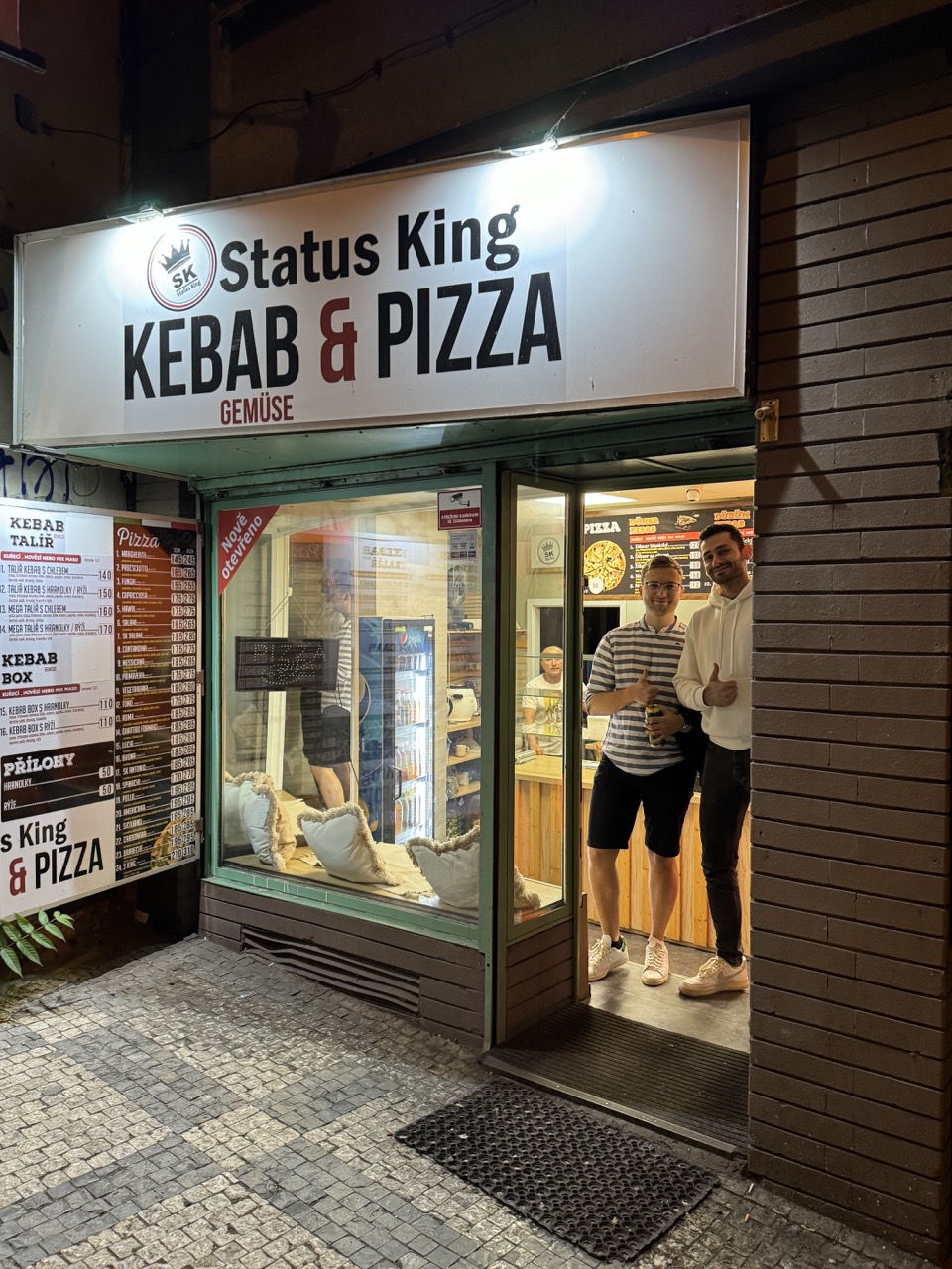 Treba pozdravit chlapcov ahooj