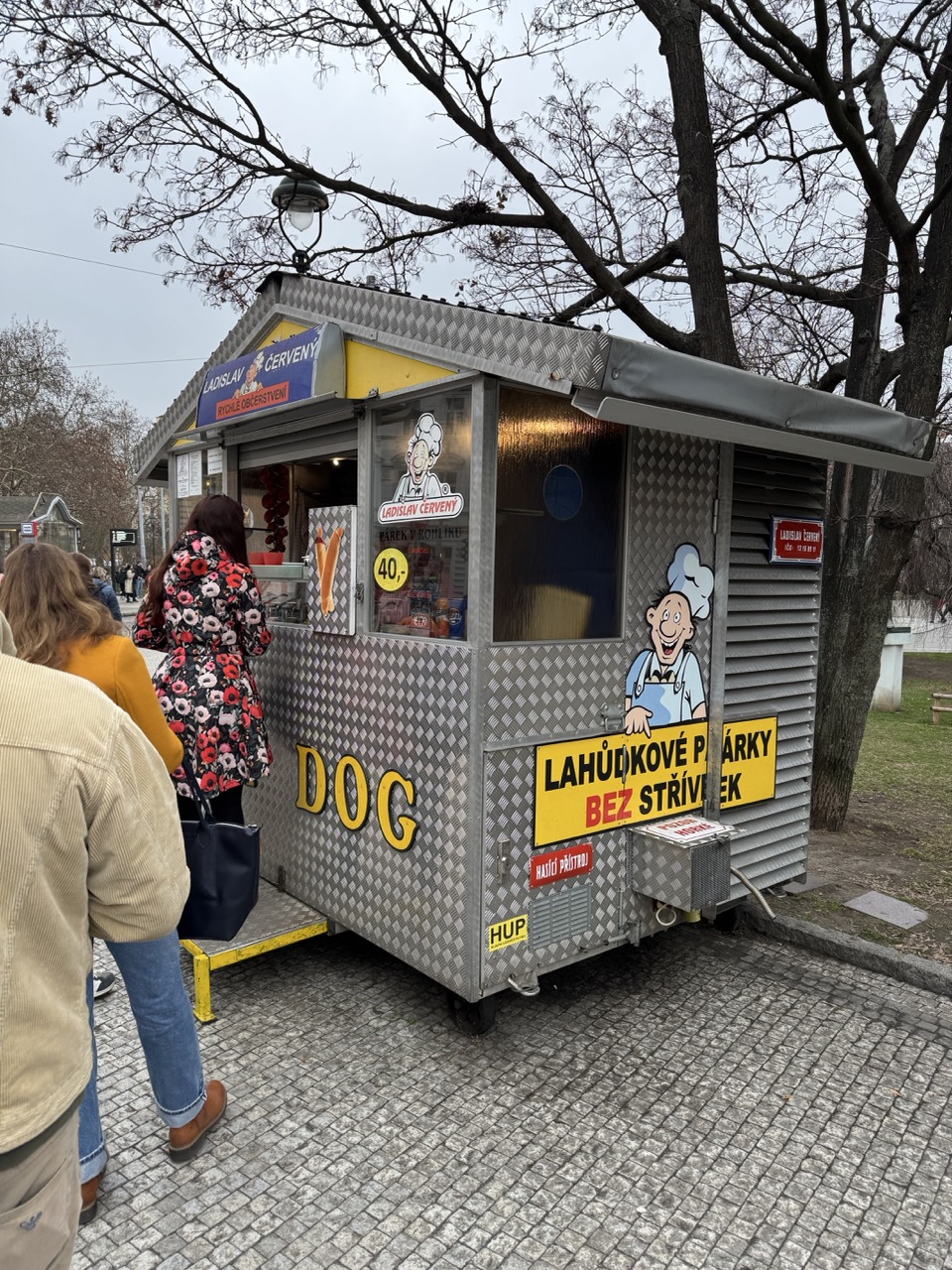 Rada pri stánku, čo človek ešte neuvidí